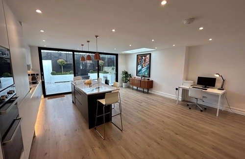 Ballsbridge House | Luxury 2 Bedroom Home, Behind Aviva Stadium, Dublin, D4