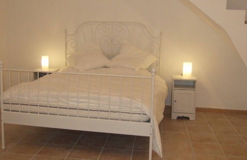 Capestang Apartment | Luxury 3 bed apartment with patio and wheelchair access