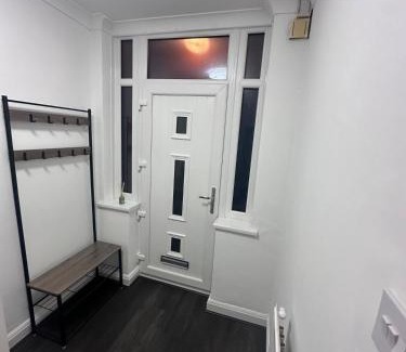 Oadby House | Luxury 3-Bed house in Leicester