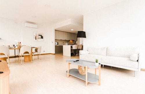 Tumba Vieja Apartment | Luxury 3 Bedroom Cityview apt parkingandbalcony