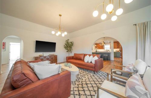 Central Oklahoma City House | Luxury 4 Bdr, Okc, Walk 2 Ou Med, 4 King Bed