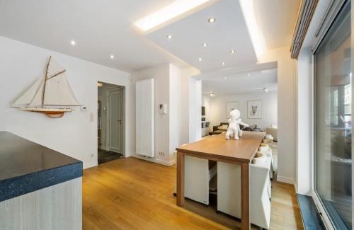Blankenberge House | Luxury 4-bedroom apartment with large terrace