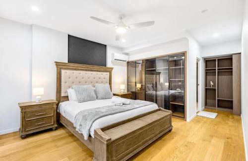 Fortitude Valley Apartment | Luxury 4BR Cozy Home Pool, Gym, Sauna, wParking at CBD