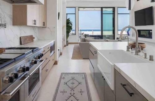 Hermosa Beach House | Luxury 5 Star, Beach Front, New Construction Home