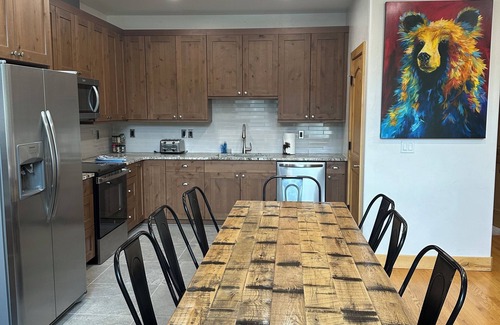Winter Park House | Luxury 5br 4.5 Bath, 2 Primary Bedrooms! Across from Ski Resort. License 005650