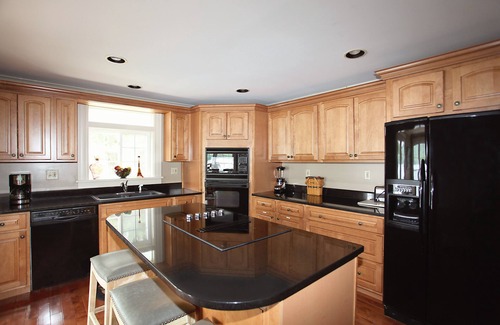 Cooperstown - Otsego Lake House | Luxury accommodation overlooking Lake Otsego with private waterfront. 11 rooms.