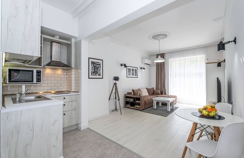 Varna City Centre Apartment | Luxury apARTment By The Sea + FREE PARKING+HBO+Netflix