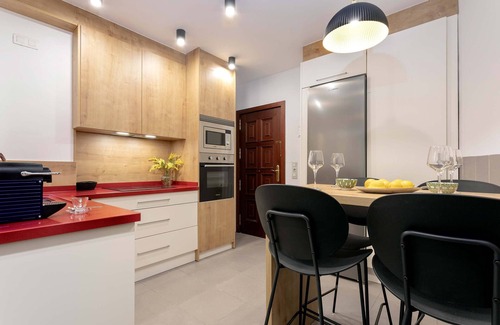 Granada City Center Apartment | Luxury Apartment in City Center. Puerta Real II