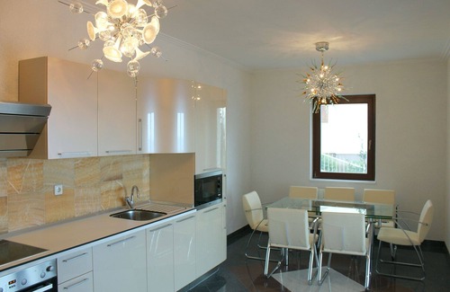 Icici Apartment | Luxury apartment in Opatija for 8 people with pool and silk bedding
