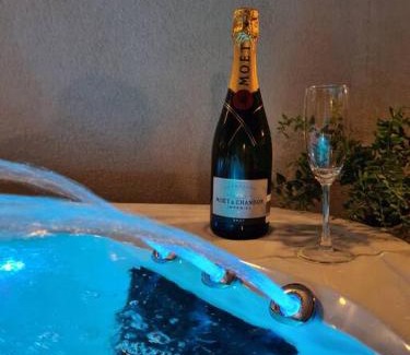 Paceville Apartment | Luxury apartment - Jacuzzi, pool & private terrace