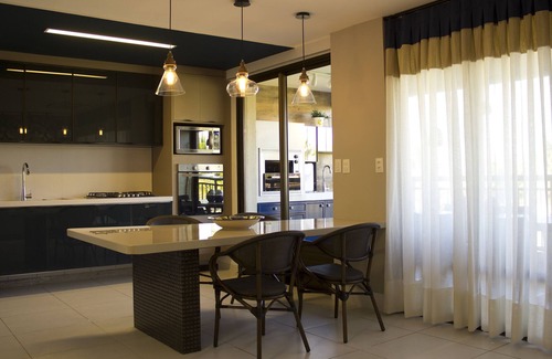 Porto das Dunas Apartment | Luxury Apt. At Cond. Mandara Kauai, Foot in the Sand, Prox Beach Park, 04 Suites