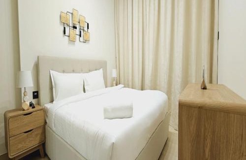 Jumeirah Village Circle Apartment | Luxury Belvilla 1BR Pool View Apartment in JVC