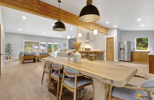 Alyeska House | Luxury brand new 4 Bed 5 Bath modern comtempary home