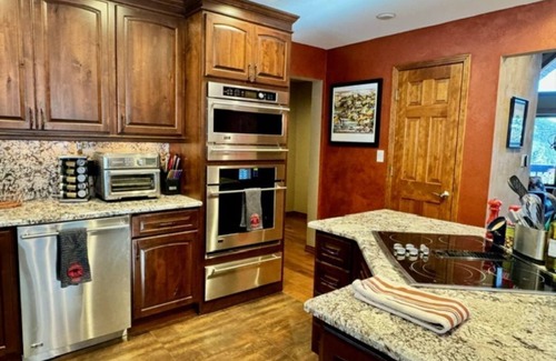 Allenspark House | Luxury Cabin Backs Nat'l Forest– 5 Min to RMNP Wild Basin: Hike, Fish, Wildlife!