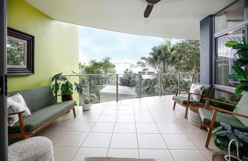 Cairns Central Business District Apartment | Luxury Cairns Stay with Pool and BBQ