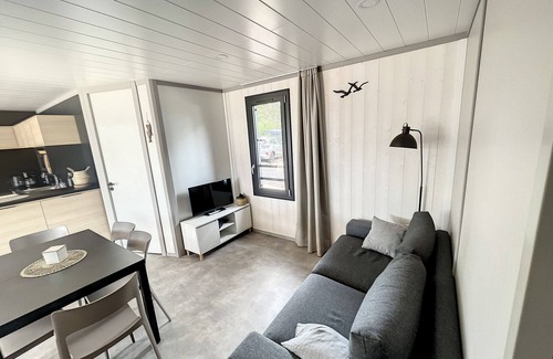 Jullouville Ski Chalet | Luxury Chalet in Jullouville - 6 Guests - Heated Pool - WiFi - Near Beach and Shops