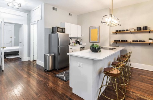 Pendleton Condo | Luxury Cincy Loft - Spacious and Gorgeously Stylish