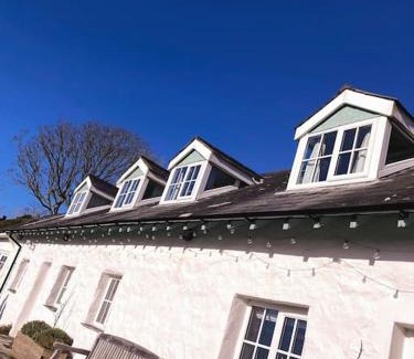 Rhyd-y-clafdy Villa | Luxury coast house, with views of Nefyn bay