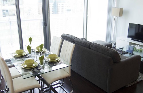 Toronto Entertainment District Condo | Luxury Condo Near CN Tower, Rogers Center, Ripley's Aquarium