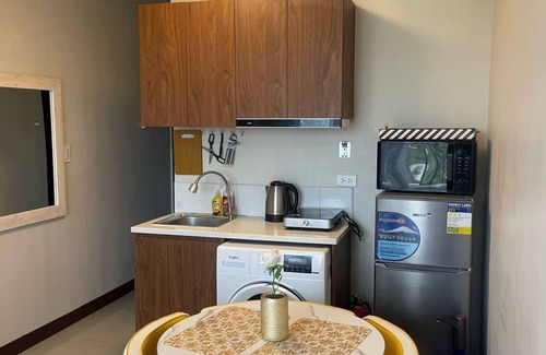 Lapu-Lapu Apartment | Luxury Condo-Sea View- Near Beach