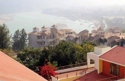 Rishikesh House | Luxury Cottage by iTvara 2 Bedroom near Ganges.n