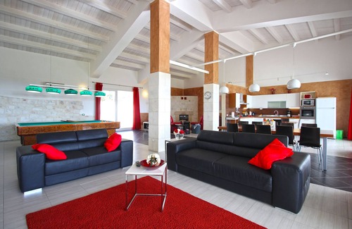 Santa Croce Camerina Villa | Luxury Country Villa Near To The Sea, heated Pool, Tennis And Park