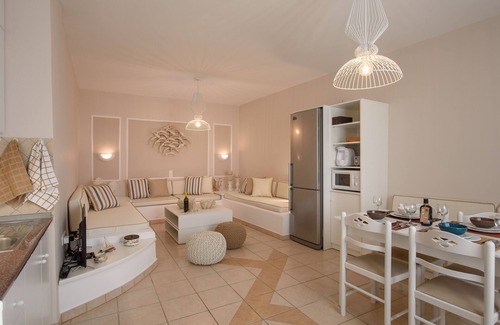 Neo Kalamaki House | Luxury Designed House in crete near to the beach