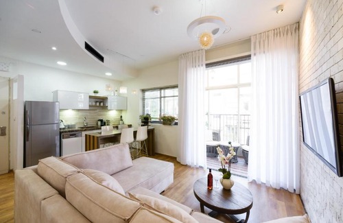 Old North Apartment | Luxury Dizengoff 2 BD flat by the beach
