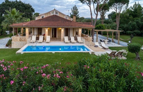 Pantokratoras Villa | Luxury Dream Villa with Private Pool – Zakynthos