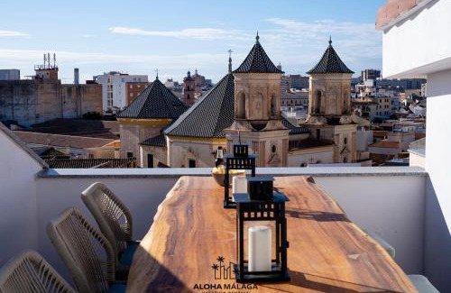 San Felipe Neri Apartment | Luxury Duplex with Pool and Padel Court in Town