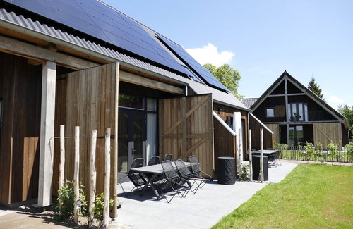 Veessen House | Luxury Eco Lodge for six people in a natural and rural style, built with sustainable materials