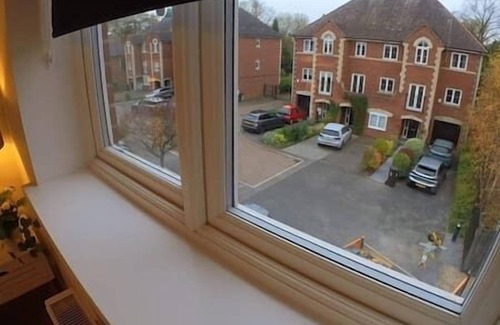 Thorpe Satchville House | Luxury Elm Tree Stay with Cinema room and sleeps 12