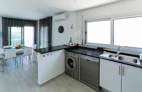 Salir do Porto Apartment | Luxury flat, heated pool, 5mn walk to the beach