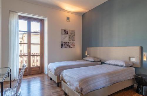 Historic Centre Apartment | Luxury For Groups & Families in city center