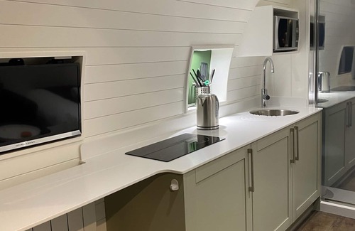 Scarborough Cabin | Luxury Glamping Pod In National Park Coastal Area - Tilbury