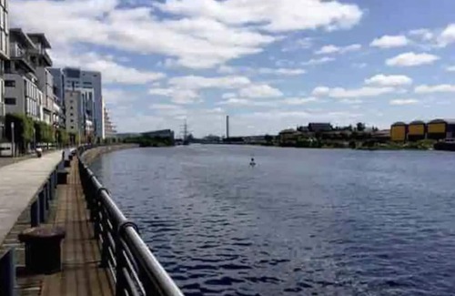 North West Apartment | Luxury Glasgow Harbour Apartment