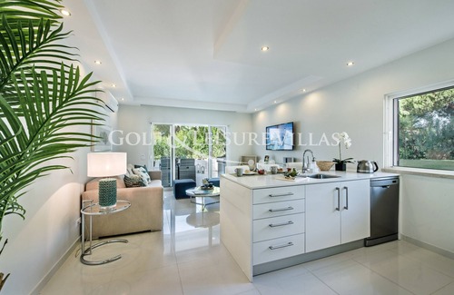 Vale do Lobo Apartment | Luxury ground floor 2 bedroom apartment with private terrace