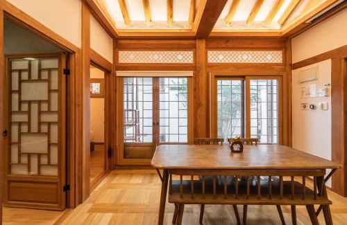 Seochon Villa | Luxury Hanok Dain-dang