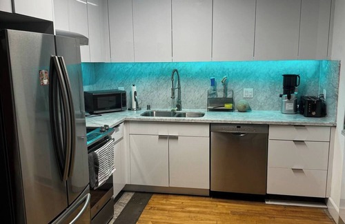 Historic Core Apartment | Luxury high-rise DTLA with VALET PARKING