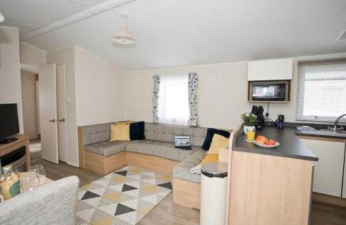 Ringwood Ski Chalet | Luxury holiday retreat set within Oakdene Forest - Park activities pass included free!