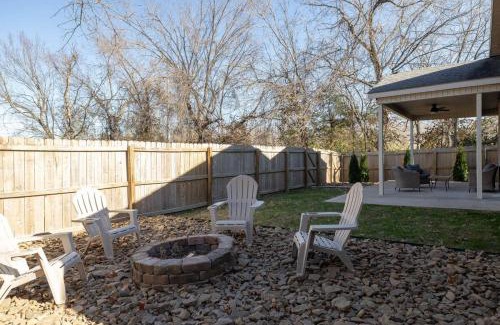 Fayetteville House | Luxury Home next to U of A Dickson St & downtown