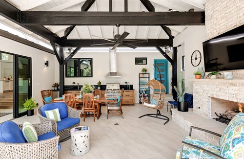 Tarrytown House | Luxury Home w/Pool & Outdoor Kitchen - 3 Miles Downtown