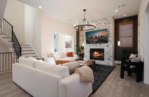 Washington Ave./ Memorial Park House | Luxury Houston Home, Spacious & Walkable Location