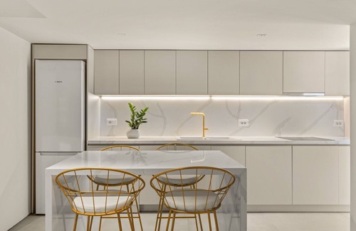 Petaloudes House | Luxury in Simplicity ~ Nature's Touch ~ Mezzanine