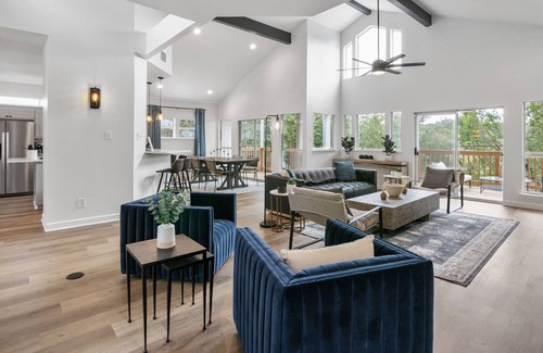 Lakeway House | Luxury Lakehouse w/ Game Room & Hot Tub Jacuzzi