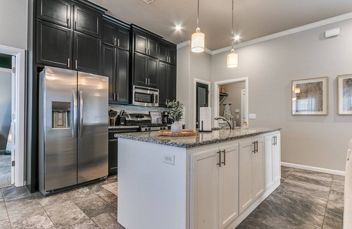Edmond House | Luxury Living Without the Commitment