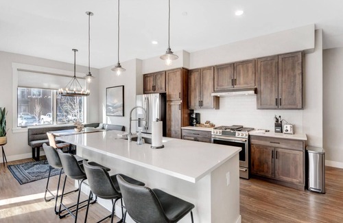 Winter Park House | Luxury Loft 101 I Hot Tub I Great Views I Best Price I Discounted Attractions