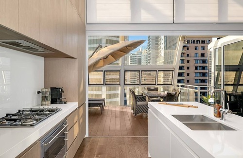 Darling Harbour Apartment | Luxury Loft in the CBD with Outdoor Living