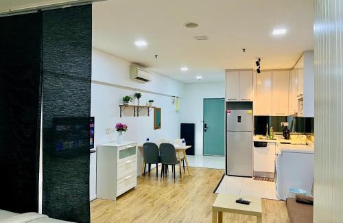 Medan Tuanku Apartment | Luxury Mercu Summer Suites KLCC By JT