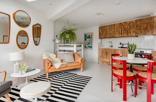 Bath House | Luxury mews house with balcony & parking in the centre of Bath